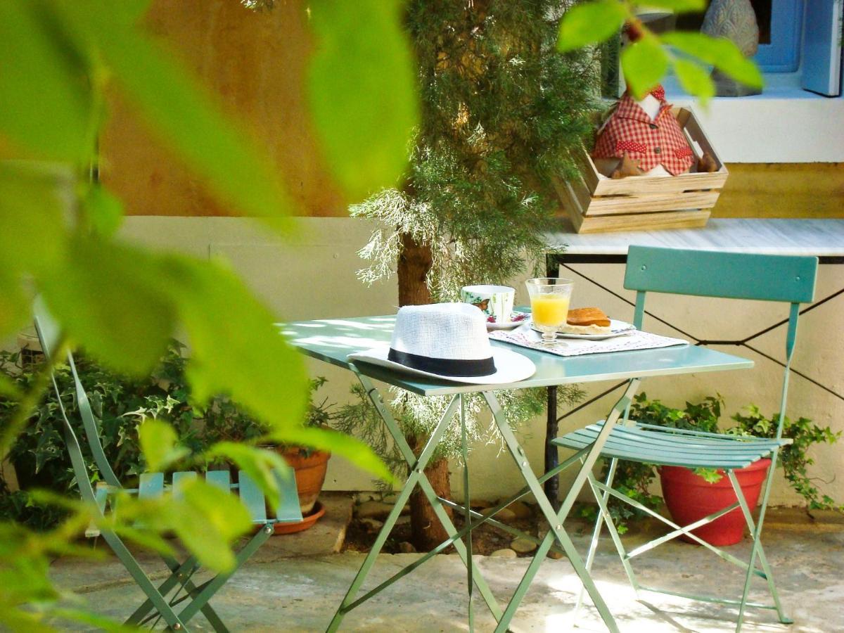 Bed And Breakfast Au Soleil Marsillargues Exterior photo