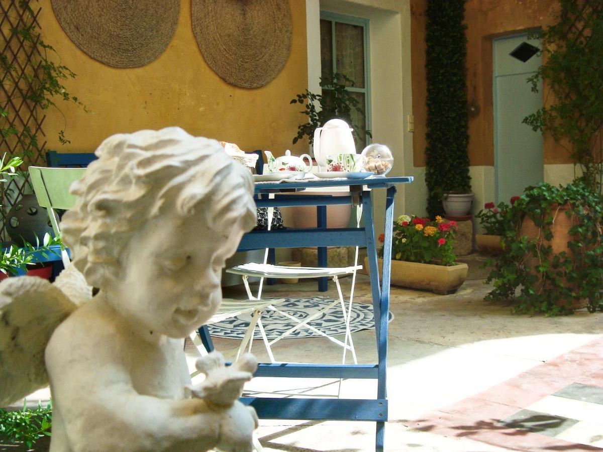 Bed And Breakfast Au Soleil Marsillargues Exterior photo